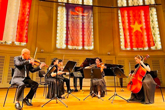 Chương trình hòa nhạc đặc biệt: "Âm nhạc từ Vienna - Mozart & Strauss"
