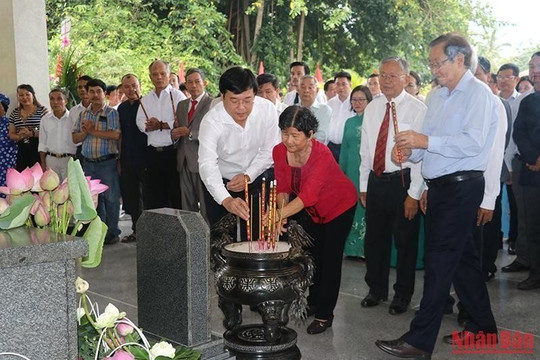 Lễ giỗ lần thứ 93 cụ Phó bảng Nguyễn Sinh Sắc tại Đồng Tháp
