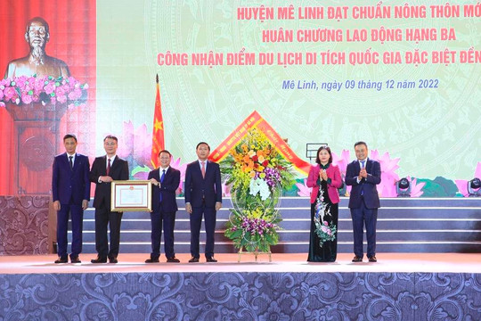 Huyện Mê Linh đón nhận danh hiệu đạt chuẩn nông thôn mới