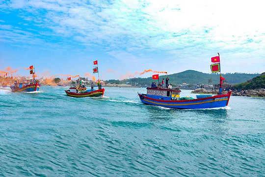 Xử lý hình sự hành vi môi giới đưa tàu cá Việt Nam khai thác trái phép ở vùng biển nước ngoài