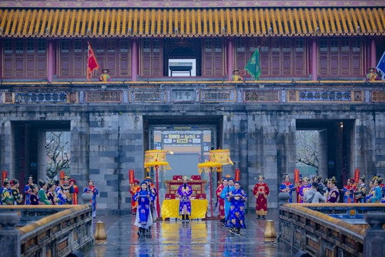 Lễ ban lịch triều Nguyễn ở cửa Ngọ Môn