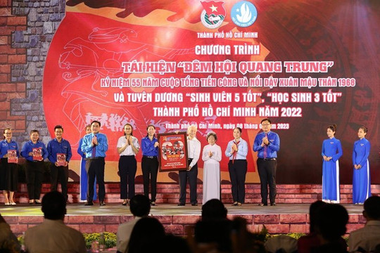 Thành phố Hồ Chí Minh: Tổ chức chương trình “Đêm hội Quang Trung” và tuyên dương “Sinh viên 5 tốt”, “Học sinh 3 tốt”
