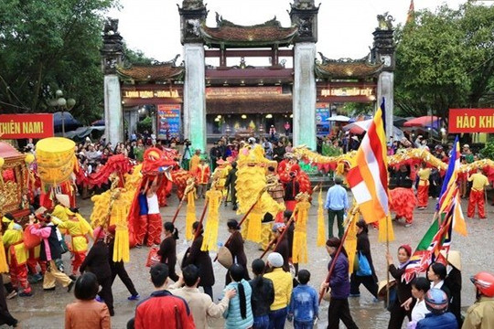 Lễ hội đền Trần: Khẳng định giá trị di sản văn hóa nhà Trần
