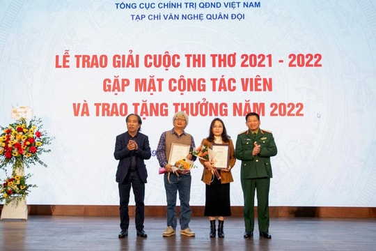 Trao giải cuộc thi thơ trên Tạp chí Văn nghệ quân đội