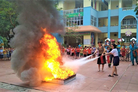Hà Nội: Tăng cường trang bị kiến thức, kỹ năng phòng cháy cho học sinh