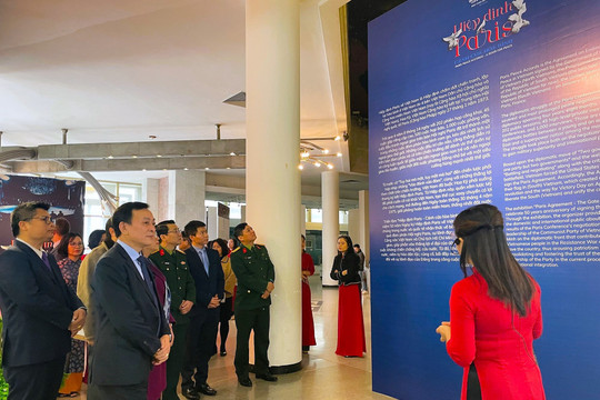 Khai mạc triển lãm chuyên đề ''Hiệp định Paris - Cánh cửa hòa bình'' tại Bảo tàng Hồ Chí Minh 
