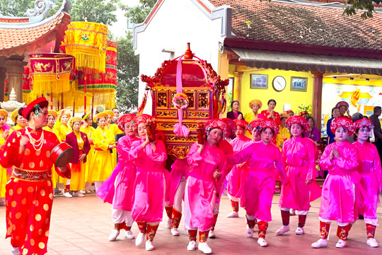 Đặc sắc lễ hội truyền thống Đình Giàn
