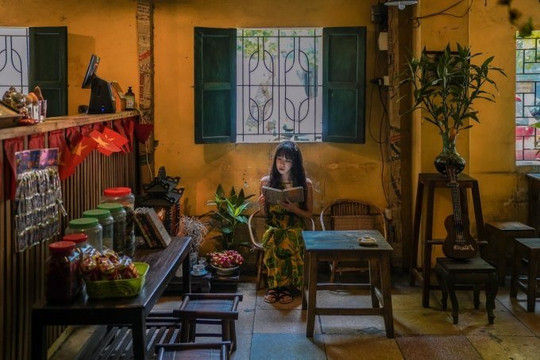 Trở về “thời ông bà anh” với những quán cafe bao cấp tại Hà Nội