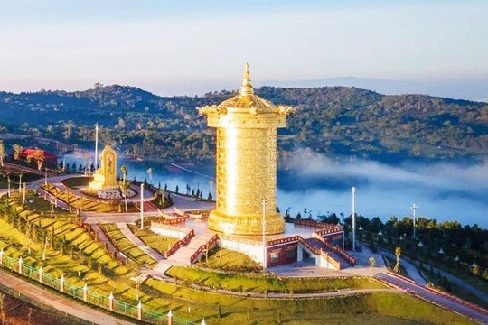 Bảo tháp Kinh luân ở Lâm Đồng được công nhận kỷ lục Guinness thế giới
