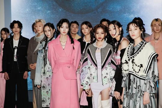 Mẫu nhí Việt duy nhất diễn Seoul Fashion Week 2023