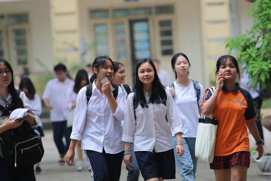 Sở GD&ĐT Hà Nội đề xuất tiếp tục tuyển sinh lớp 10 song bằng tú tài