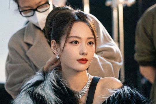 Trương Gia Nghê – mỹ nhân đẹp nhất show Đạp gió 2023