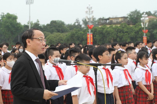 Học sinh giỏi tiêu biểu của Thủ đô năm học 2022-2023 dự lễ báo công dâng Bác