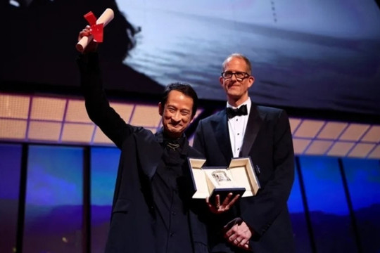 Trần Anh Hùng đoạt giải Đạo diễn xuất sắc, một phim Việt bất ngờ giành chiến thắng Cannes 2023
