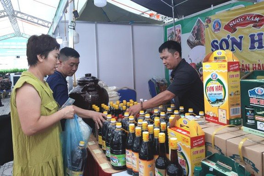 Tuần hàng quảng bá, giới thiệu và bán nông sản thực phẩm các tỉnh, thành phố tại Hà Nội