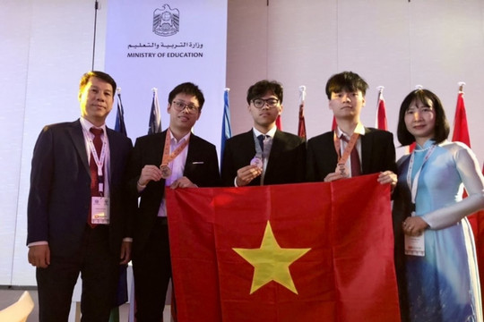 Học sinh Việt Nam giành 3 Huy chương Olympic Sinh học quốc tế 2023