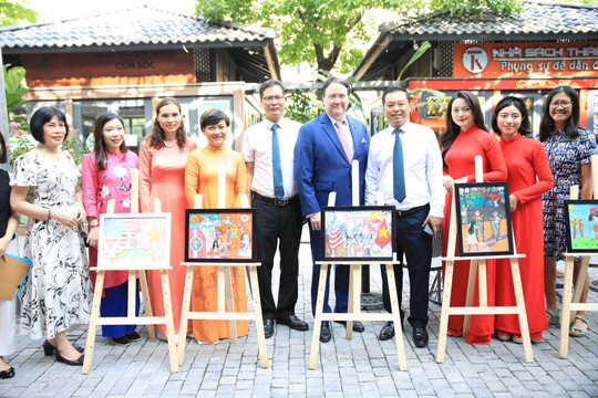 Ngày hội Văn hóa hữu nghị Việt-Mỹ tại Phố Sách Hà Nội