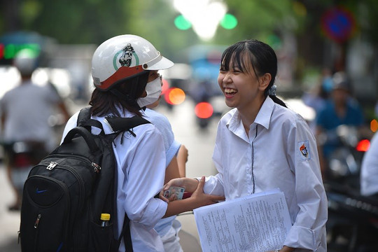 Năm 2023, Hà Nội tăng 10 bậc về tỷ lệ tốt nghiệp THPT