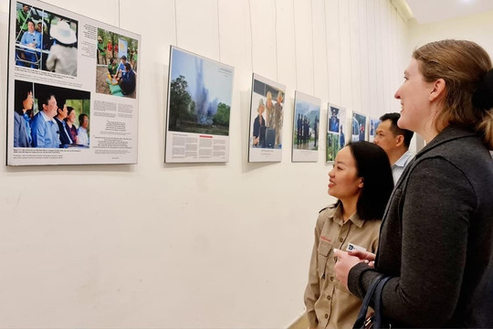 Nhiếp ảnh gia Nguyễn Á ra mắt sách ảnh và triển lãm về cựu tù Côn Đảo