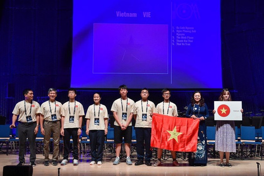 Đoàn học sinh Hà Nội đạt thành tích cao tại Olympic Thiên văn và Vật lý thiên văn quốc tế