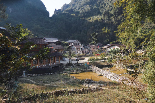 Độc đáo ngôi làng đá hơn 400 tuổi tại Cao Bằng