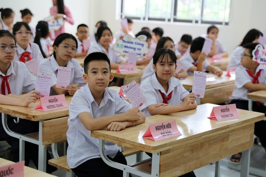 Hà Nội đón gần 2,3 triệu học sinh đến trường khai giảng năm học 2023-2024