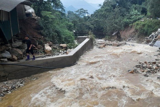 Lũ quét gây thiệt hại lớn về người và tài sản ở Lào Cai, Thủ tướng chỉ đạo khẩn
