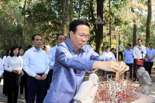 Chủ tịch nước Võ Văn Thưởng thăm Khu di tích Quốc gia đặc biệt Tân Trào