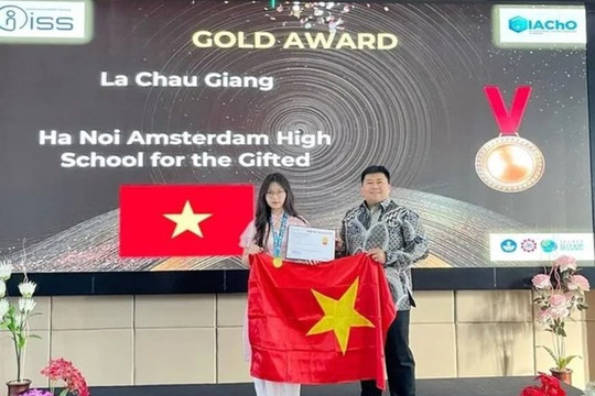 Đội tuyển học sinh Hà Nội giành hai Huy chương Vàng Olympic hóa học ứng dụng quốc tế