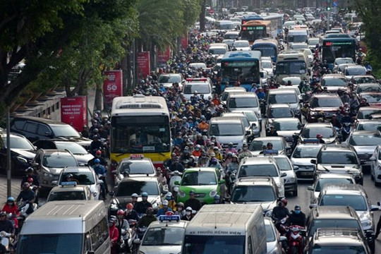 Hà Nội: Cấm phương tiện rẽ trái từ phố Hàm Nghi, Nguyễn Hoàng vào Lê Đức Thọ để điều chỉnh ùn tắc
