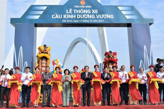 Bắc Ninh: Thông xe cầu Kinh Dương Vương có vòm thép cao nhất Việt Nam