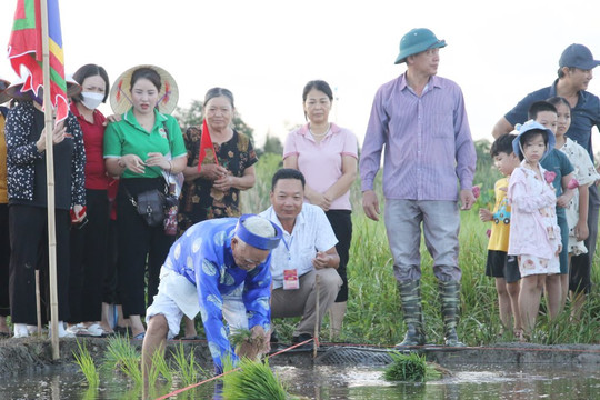 Lễ hội xuống đồng tỉnh Quảng Ninh được ghi danh Di sản văn hóa phi vật thể Quốc gia