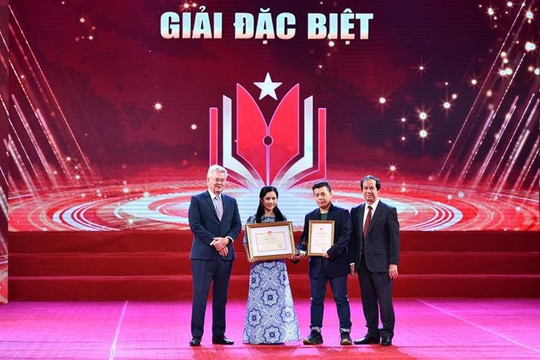 Lễ trao Giải báo chí toàn quốc "Vì sự nghiệp giáo dục Việt Nam" năm 2023