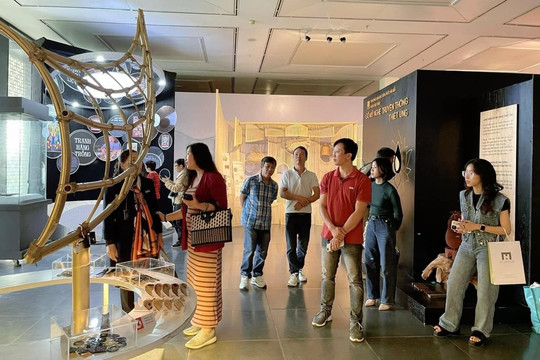 Khám phá Giảng Võ trường và bộ sưu tập hóa thạch tại Bảo tàng Hà Nội