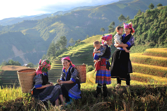 Lan tỏa nét văn hóa đặc sắc của các dân tộc Việt Nam qua 160 bức ảnh