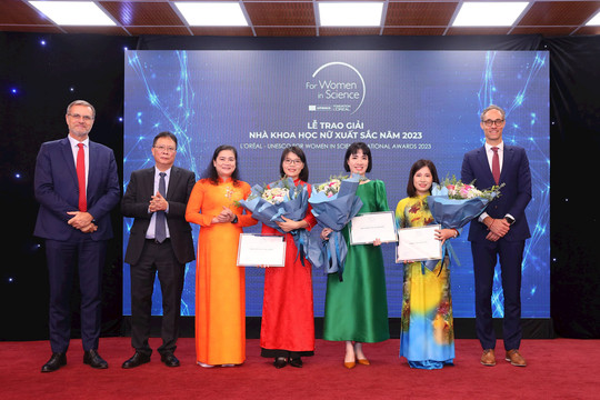Ba nhà khoa học nữ xuất sắc được trao giải thưởng L’Oréal-UNESCO năm 2023