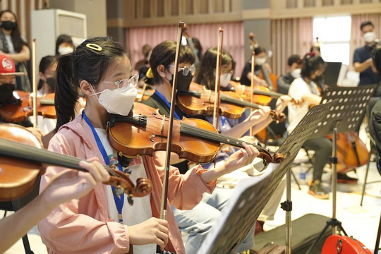 Hòa nhạc "VYO Grand Concert 2023" của dàn nhạc giao hưởng trẻ đa quốc tịch đầu tiên của Việt Nam