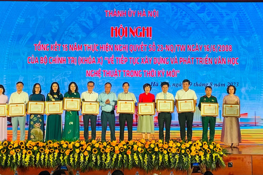 4 nhiệm vụ và giải pháp của Hà Nội về công tác thi đua, khen thưởng năm 2024