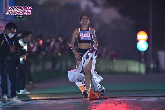 2 kỷ lục quốc gia được phá tại Giải bán marathon quốc tế Việt Nam 2024