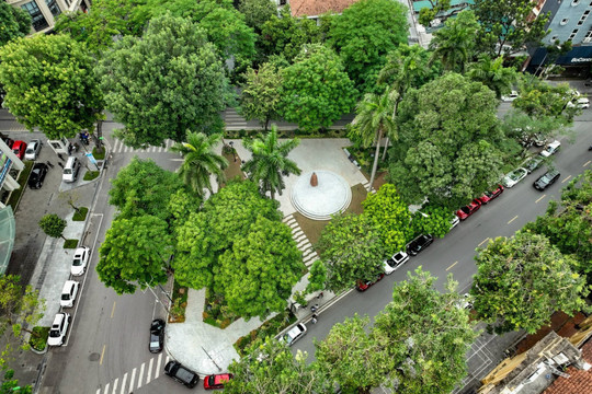 Quận Hoàn Kiếm làm sống lại các vườn hoa, công viên: Nâng tầm cảnh quan đô thị