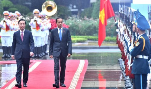 21 loạt đại bác rền vang từ Hoàng thành Thăng Long đón Tổng thống nước Cộng hòa Indonesia