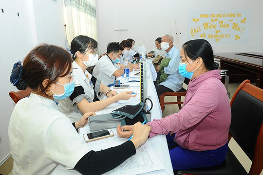 Khám, tầm soát phổi miễn phí cho 600 người dân Thừa Thiên – Huế