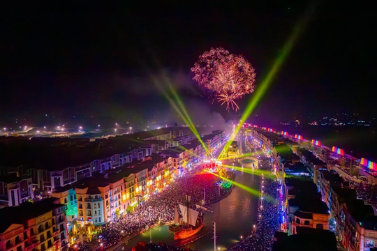 Cư dân “quận Kinh Đô” tận hưởng mùa lễ hội vui Tết mới - đón Xuân sang