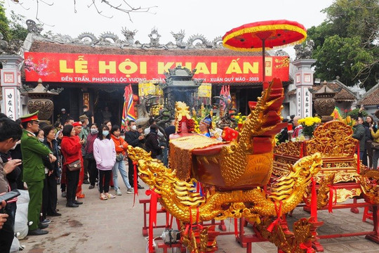 Nhiều hoạt động đặc sắc diễn ra tại Lễ hội khai Ấn Đền Trần Nam Định 2024