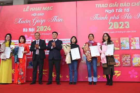 Tạp chí Người Hà Nội đoạt giải Nhì Giải Báo chí Ngô Tất Tố năm 2023