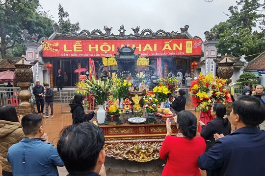 Lễ hội Khai ấn Đền Trần Nam Định Xuân Giáp Thìn 2024
