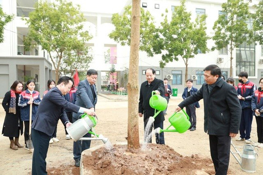 Ngành Giáo dục Hà Nội phát động Tết trồng cây Xuân Giáp Thìn 2024