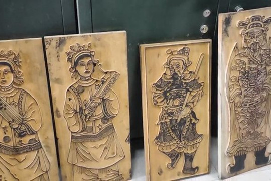 Phòng trưng bày tranh ảnh ở TP Huế bị kẻ gian lấy trộm nhiều mộc bản dùng in khắc tranh dân gian