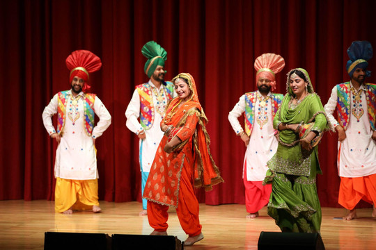 Đoàn múa dân gian Ấn Độ sẽ lưu diễn tại nhiều tỉnh, thành phố Việt Nam