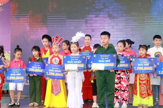 Toả sáng tại chung kết cuộc thi: Tìm kiếm tài năng Phú Diễn – Phu Dien’s Got Talent lần thứ IV